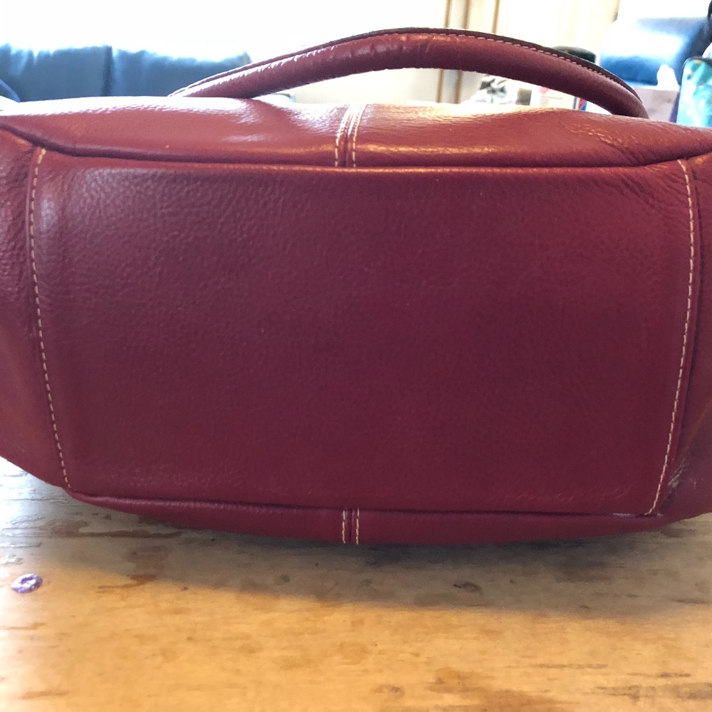Amazing Red Leather Bag - Picture 4 of 6